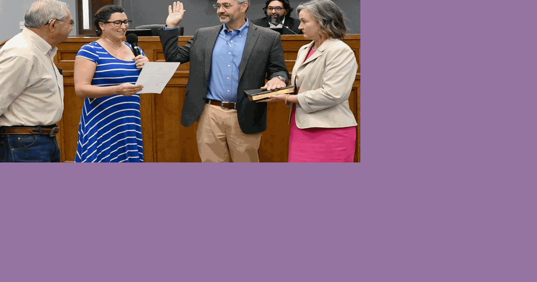 Linnartz, Labowski sworn in during New Braunfels City Council meeting ...