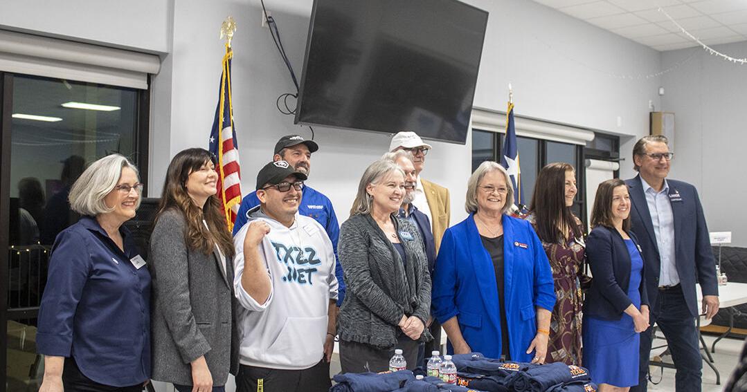 Democratic candidates for March primary election speak at Canyon Lake forum