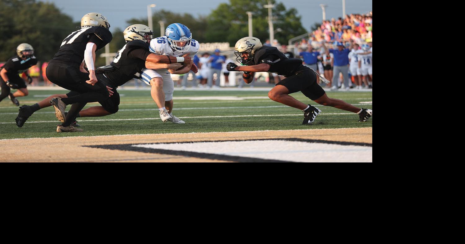 New Braunfels Unicorns weather delay, defeat Seguin 38-7 for 14th straight Guadalupe Bowl win