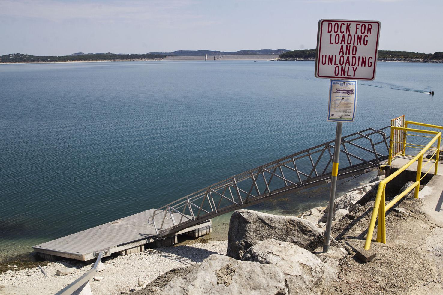 Canyon Lake at historic low, forcing closure of all but 3 public boat