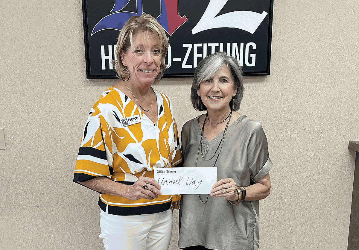 New Braunfels Herald-Zeitung donates $7.5K to United Way of Comal ...