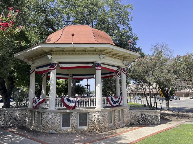 FREEDOM & FIREWORKS New Braunfels preps for Fourth of July festivities