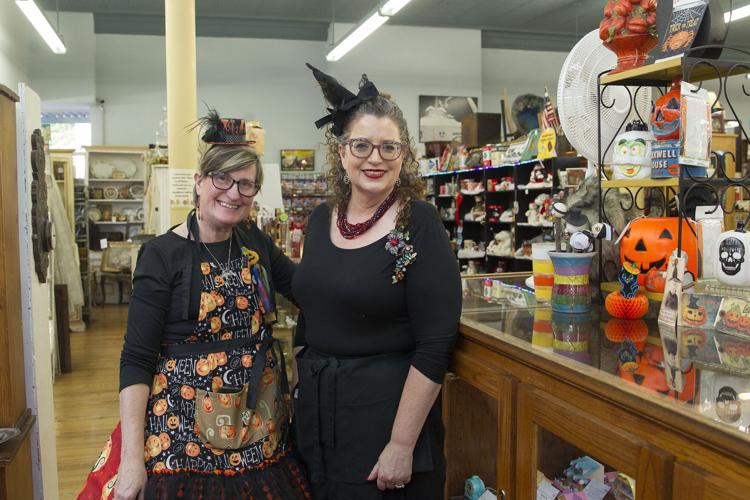 New Braunfels gets a taste of Halloween during Downtown Spooktacular