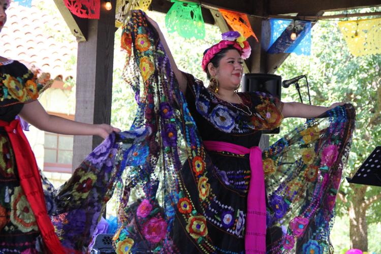 New Braunfels celebrates Fiesta Patria - Fotos de Ayer | News | herald ...