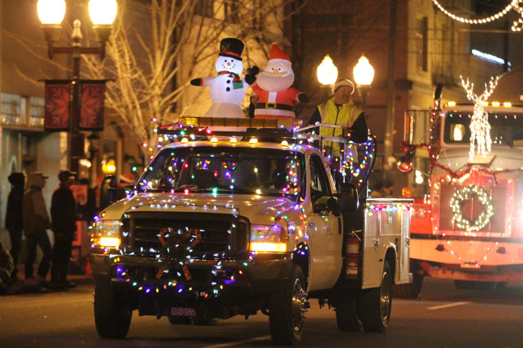 Snowflake Parade 2013 | Gallery | heraldandnews.com