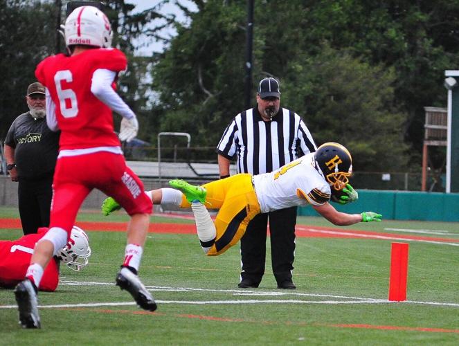 Henley goes for it, gets win at Seaside in season opener Sports