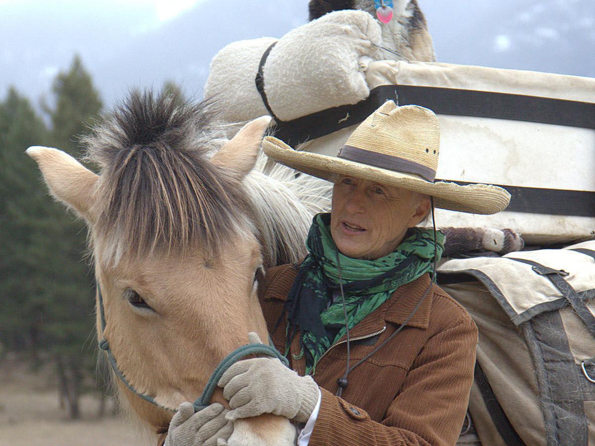 Author to share tales of solo horseback ride across America ...