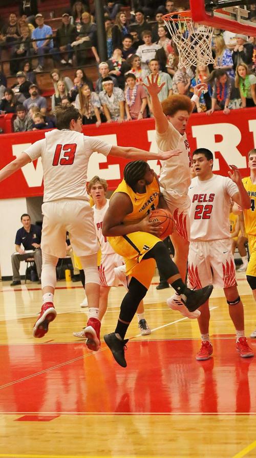 Henley At Ku Boys Basketball 27 Jpg Klamath Heraldandnews Com