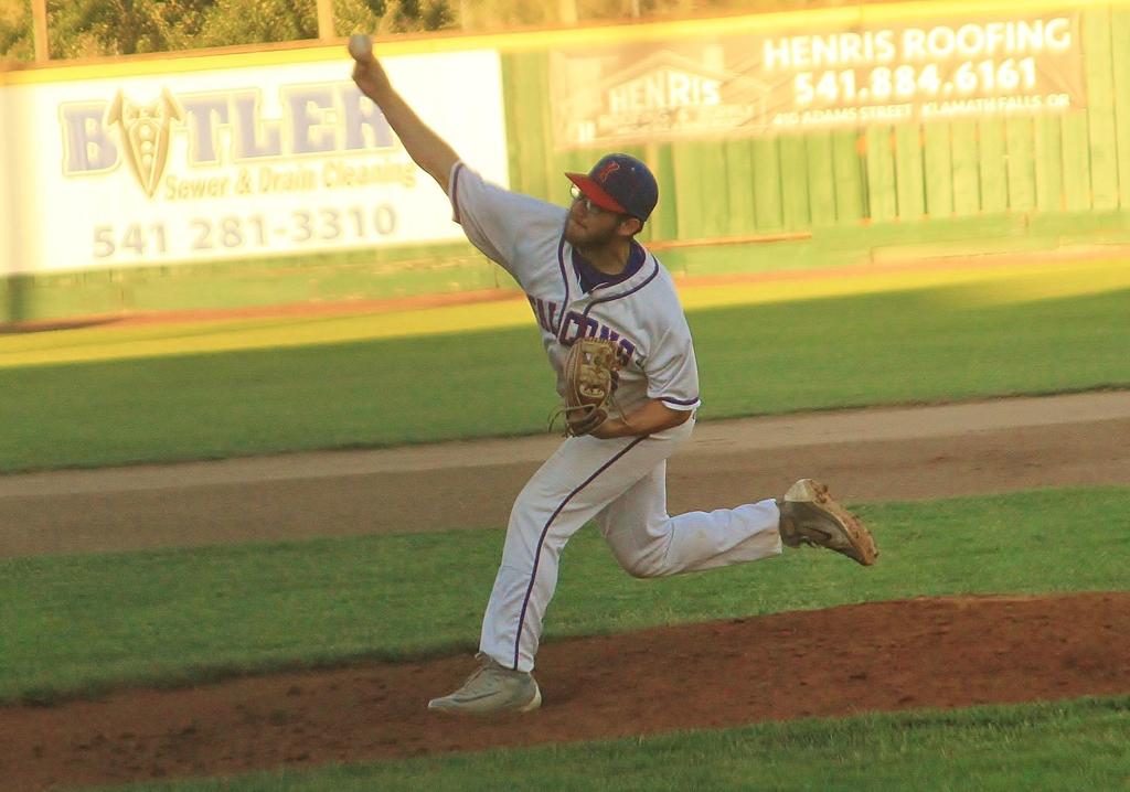 Klamath Falls Falcons American Legion Aaa Gallery Heraldandnews Com