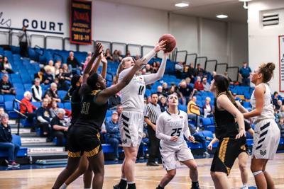Oit Basketball Teams Begin Playoffs Klamath Heraldandnews Com