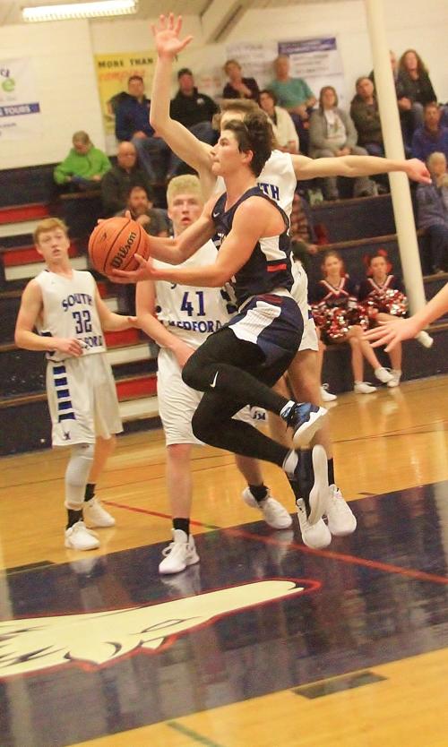 South Medford Jv At Triad Boys Basketball 10 Jpg Klamath