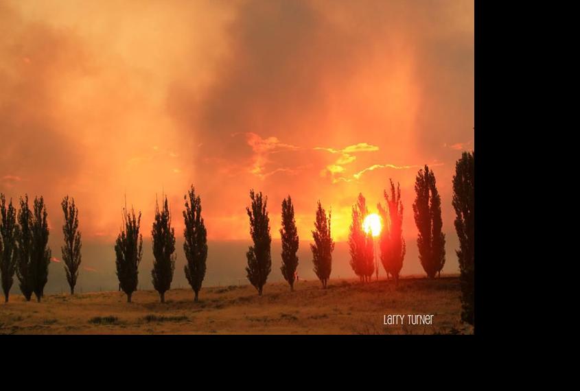 UPDATED Wildfire near Paisley threatens town Breaking