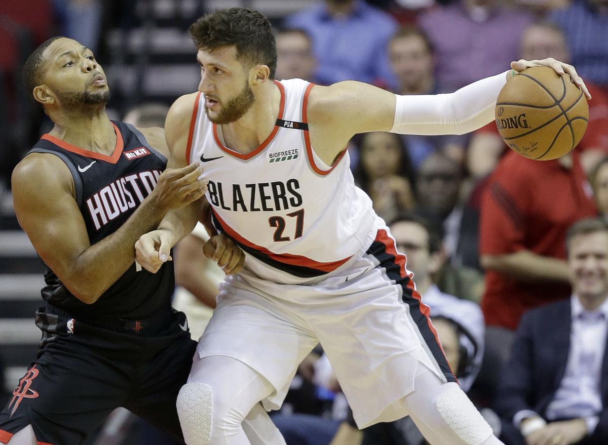 Lillard Nurkic Score 22 Each As Blazers Rout Rockets 104 85
