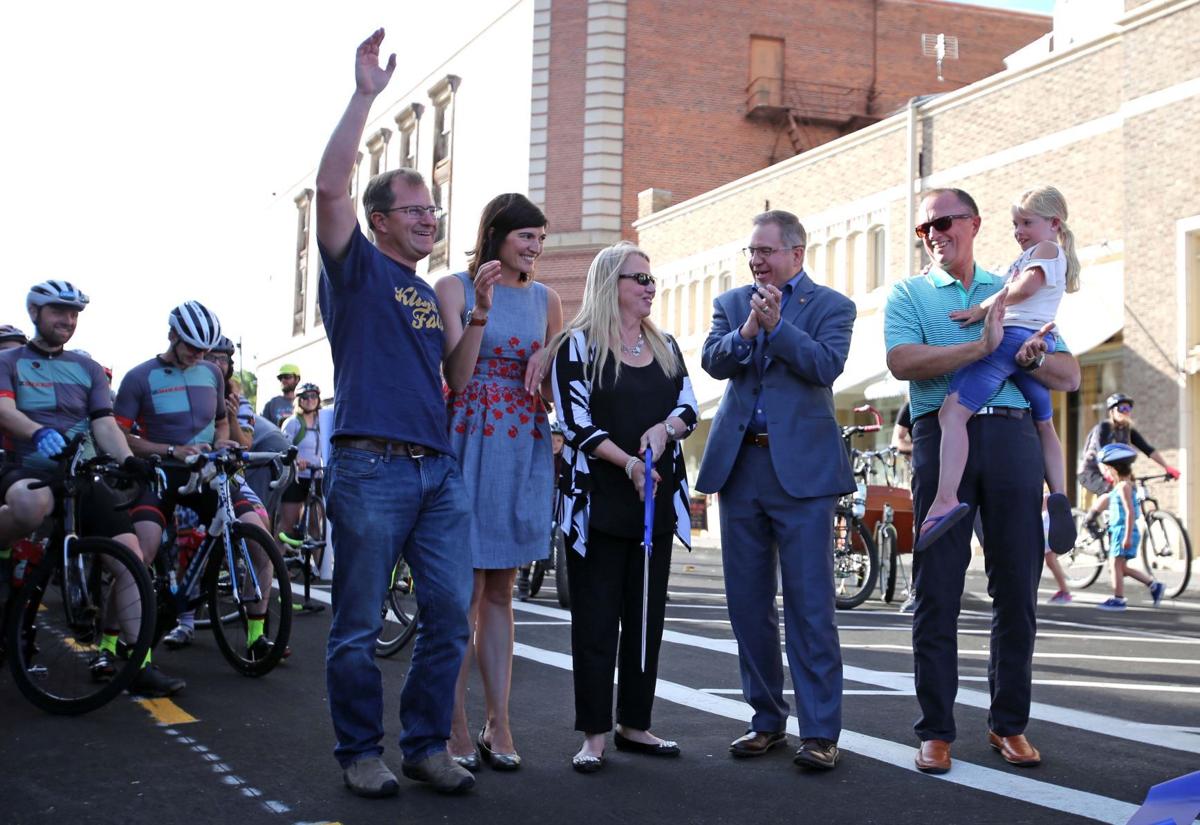 New paths await Community celebrates Oregon Avenue bike lane project