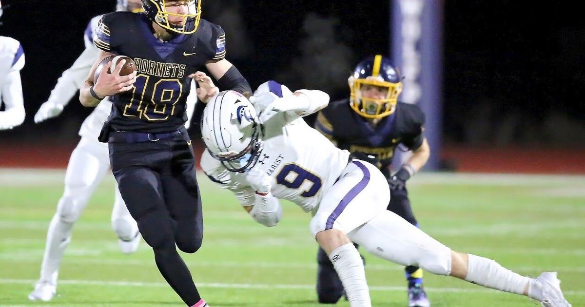 Joseph Janney helps account for six TDs as Henley tops Marist Catholic 42-28 in Class 4A state football championship