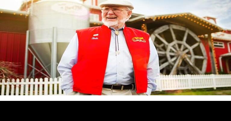 Bob Moore, founder of Oregon-based global food company, dies at 94