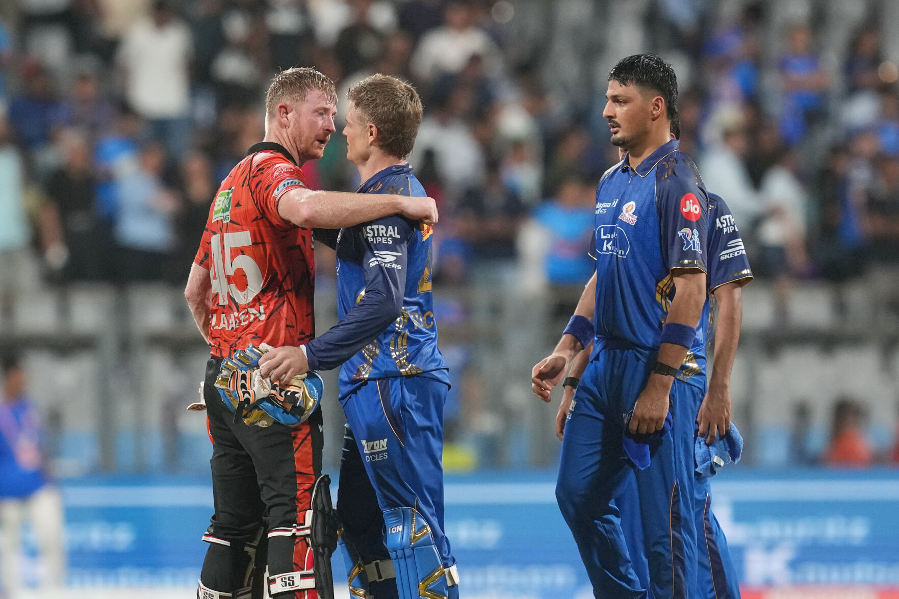 sunrisers hyderabad vs mumbai indians