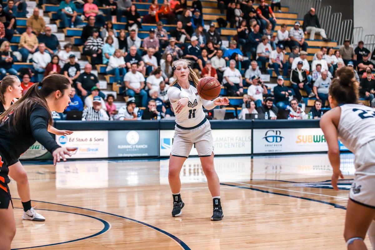 Southern Guns Down Oit Women Klamath Heraldandnews Com