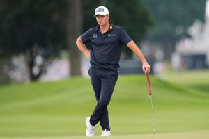 Viktor Hovland surges to a 1-shot lead at Tour Championship with cast of challengers lined up behind him