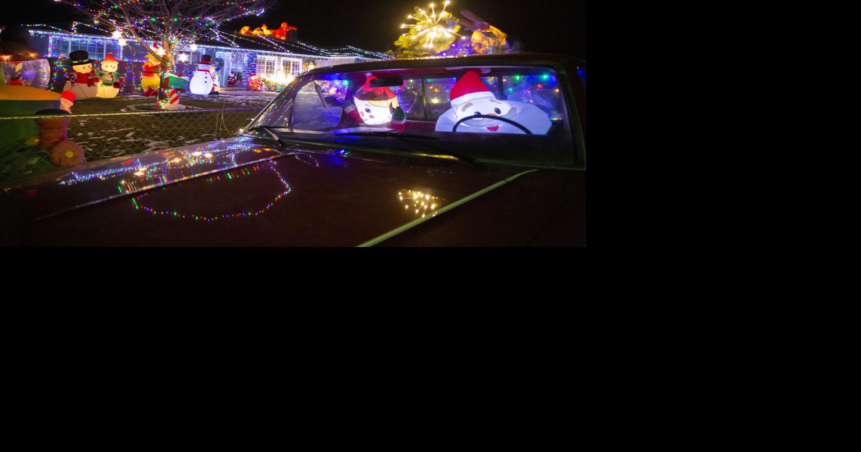 Christmas lights shine on Klamath Falls Gallery