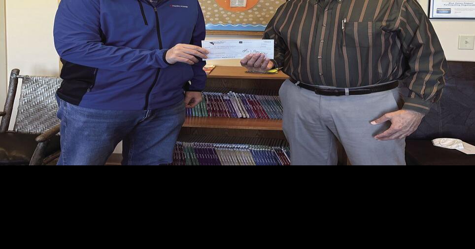 Pacific Power gives 4,000 to CARES Klamath