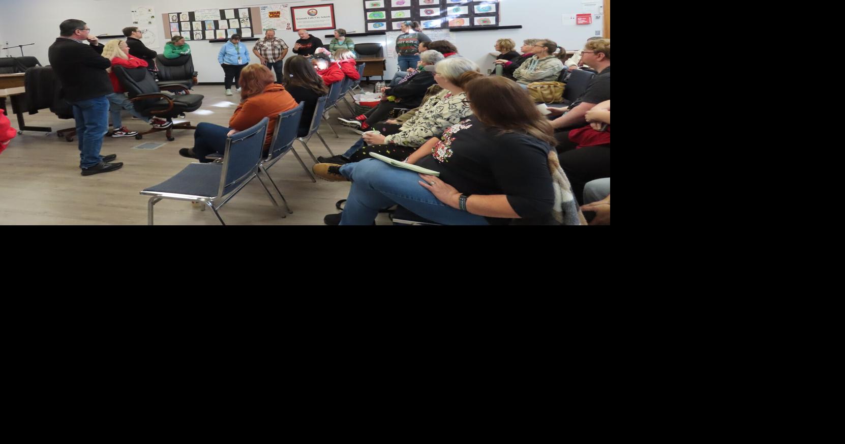 Klamath Falls City School District classified staff mediation sessions loom