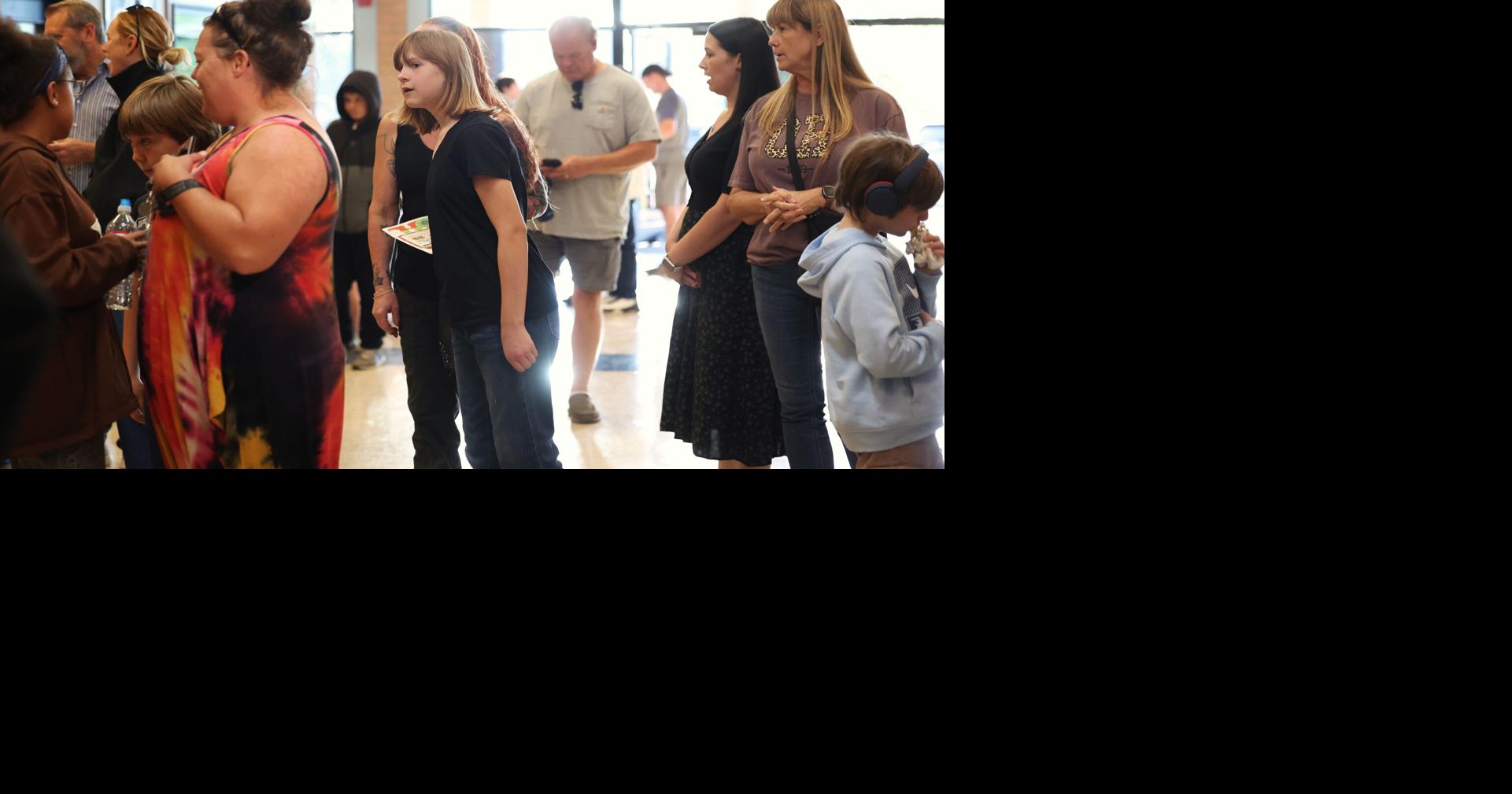 Ponderosa Middle School welcomes parents for open house, takes questions about new education system