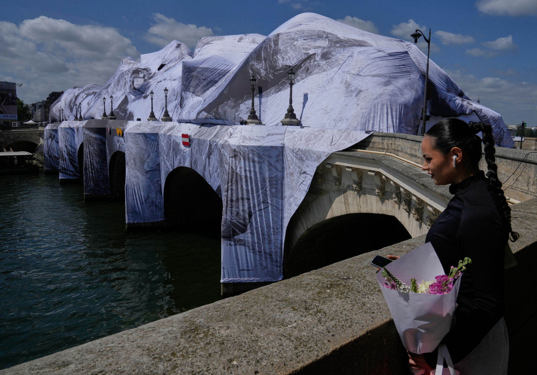 France Paris Bridge | Associated Press | heraldandnews.com