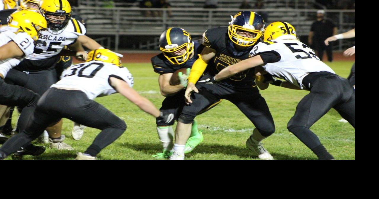 Henley's Logan Whitlock runs between tackles