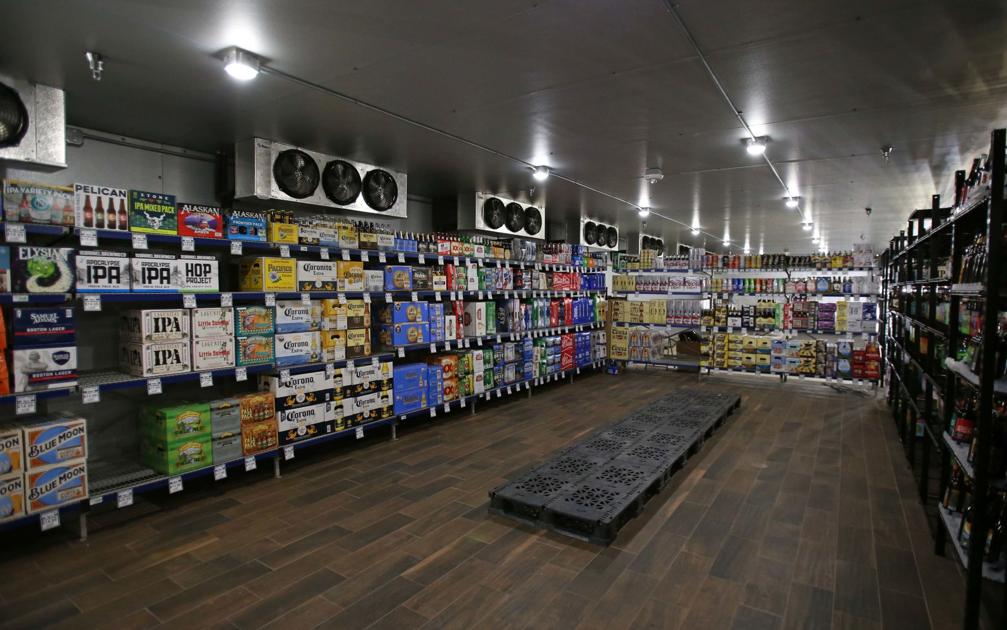 Klamath Falls Holiday Market nears completion News