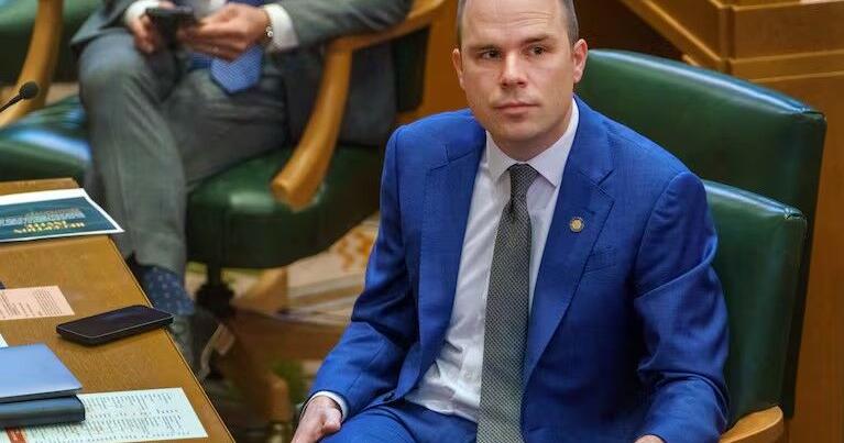 Oregon lawmakers vote to block rising corporate ownership of medical clinics