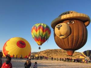 Hot air balloons ready to take flight in Klamath National Forest
