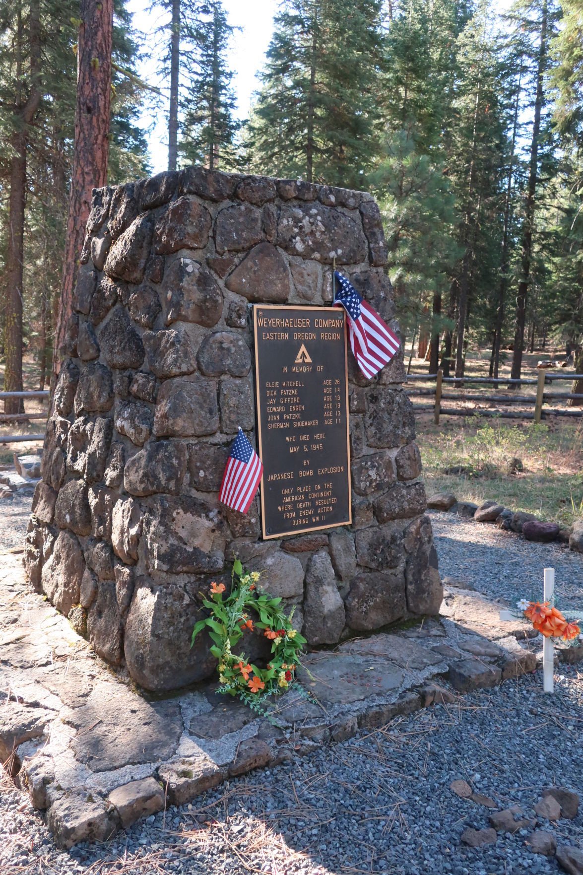 Signs Shrapnel Trees At Site Of Wwii Explosion Fortified Against Bootleg Fire Freeaccess Heraldandnews Com