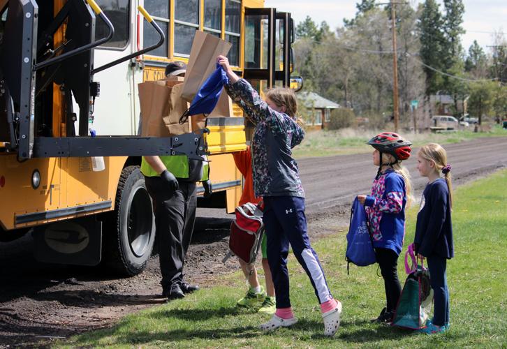 KCSD delivers school supplies and 42,000 meals a week | Local News |  heraldandnews.com