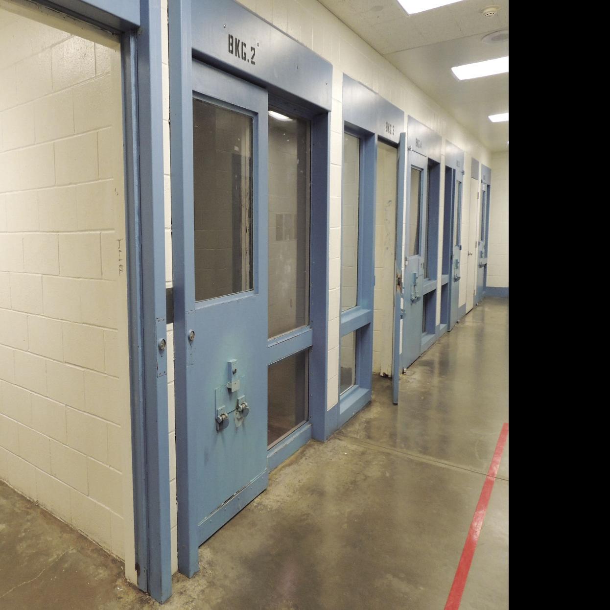 Man Found Dead In Klamath County Jail Local News Heraldandnews Com