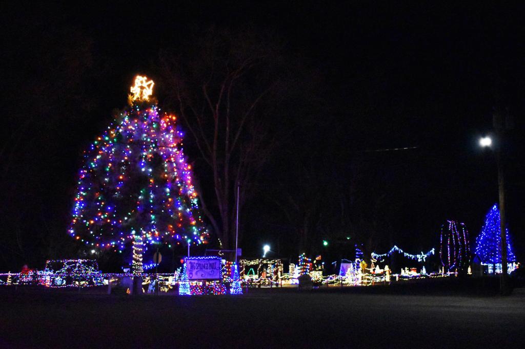 Christmas Light Trail In Lubbock For 2022 Bonanza's Big Springs Park A Sprawling Christmas Display | Local News |  Heraldandnews.com