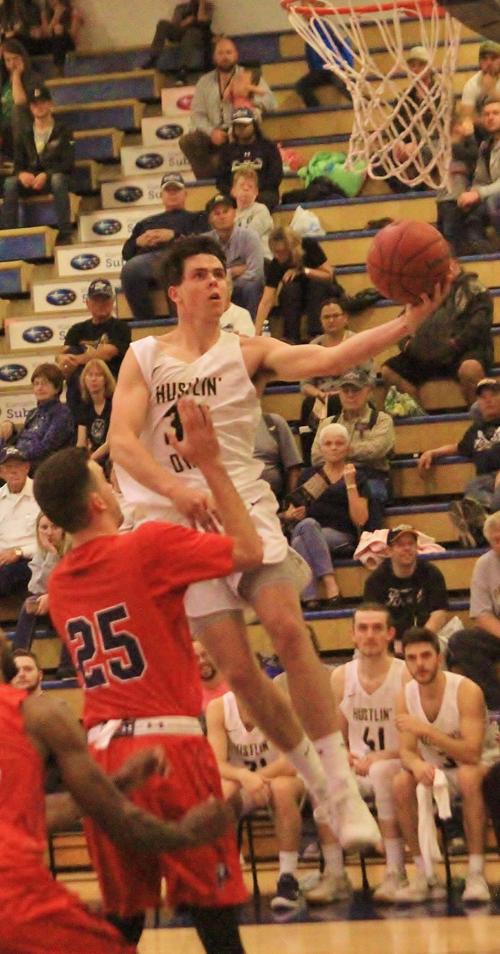 Oit Men S Basketball 1 Nov 16 9 Jpg Klamath Heraldandnews Com