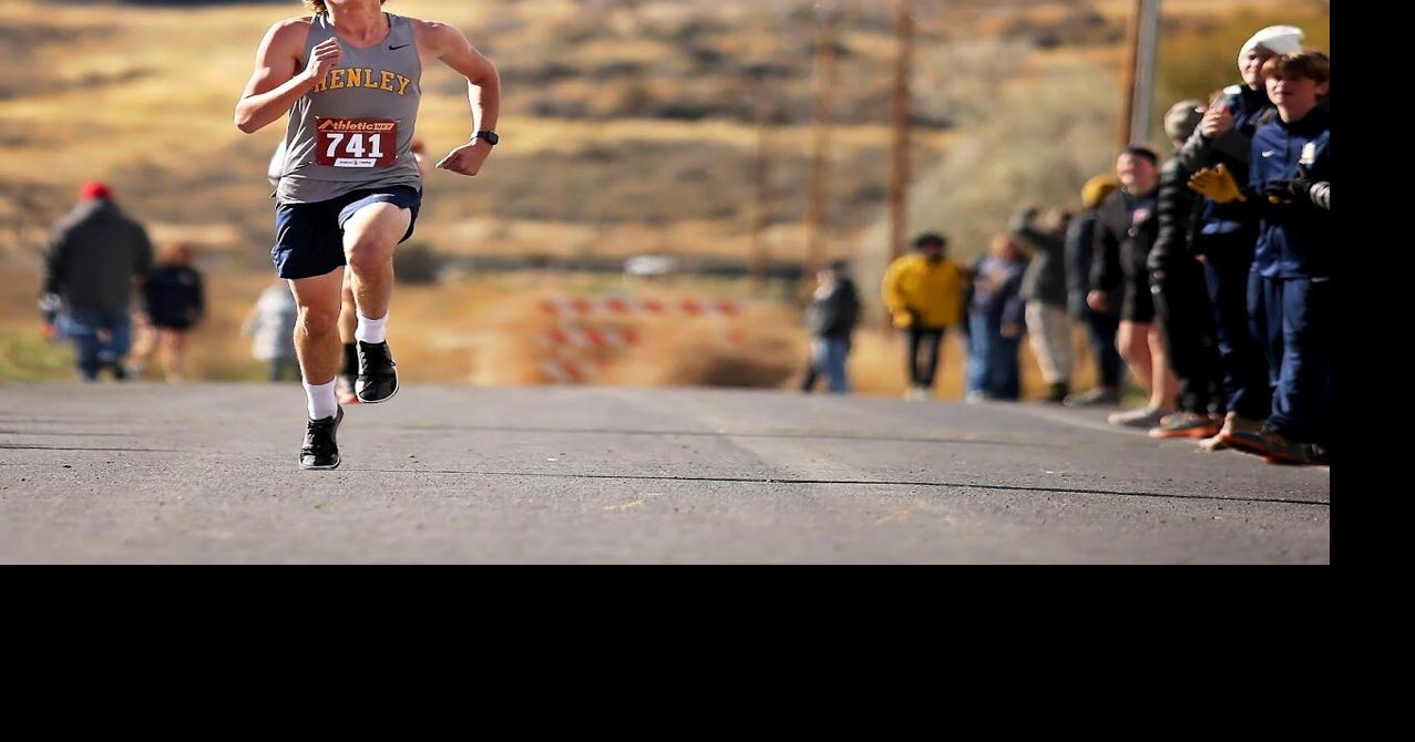 XC Henley Iversen near finish.jpg