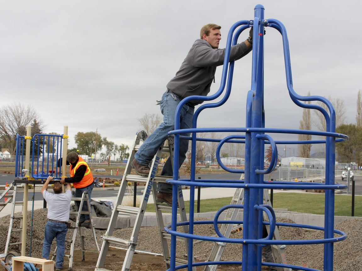 Henley Elementary gets ready for debut Schools