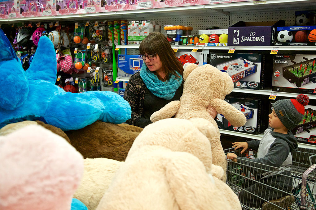 Black Friday Madness Local News Heraldandnews Com