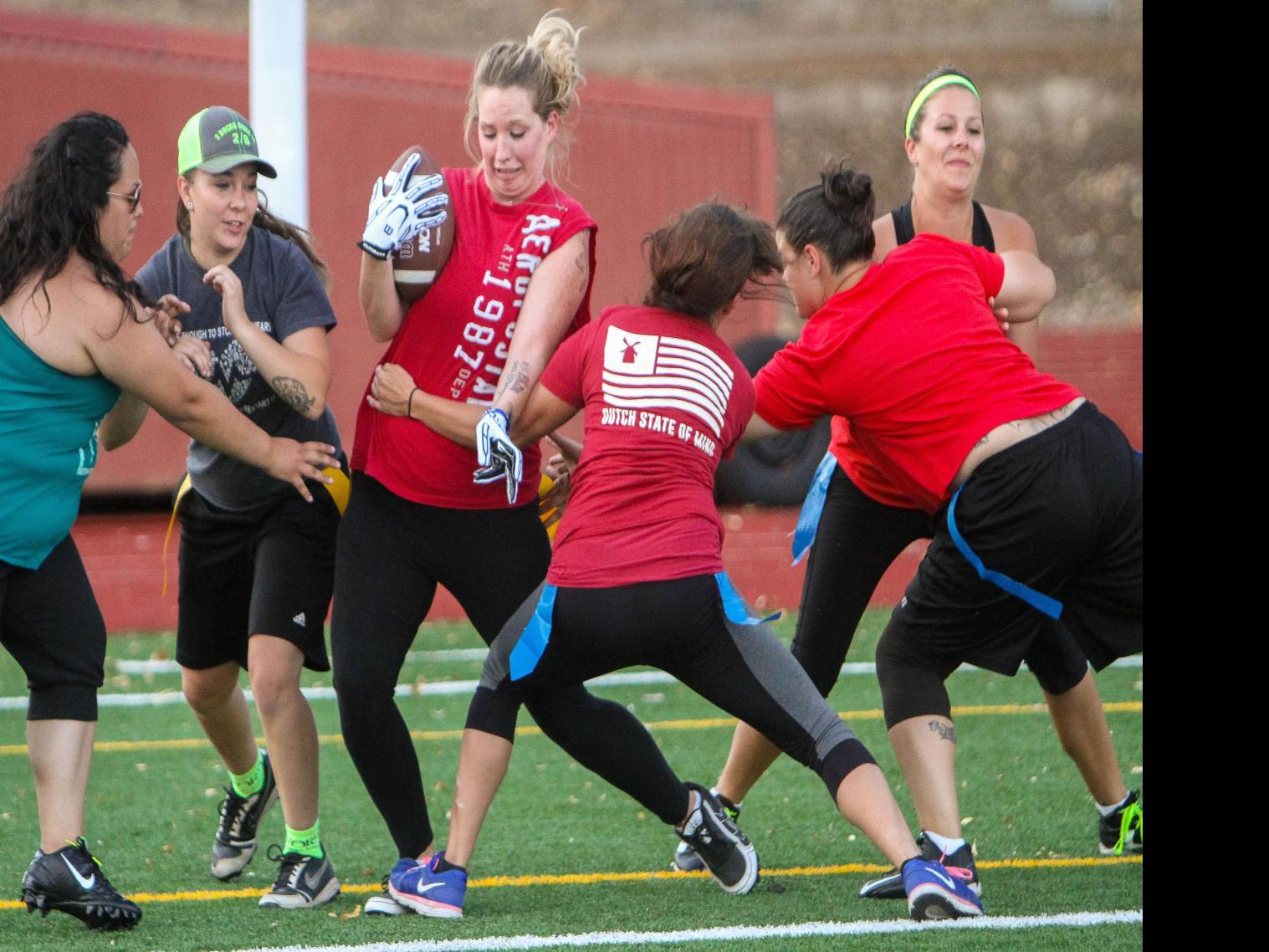 Klamath Falls Savages Launch First Local Women S Flag Football Team Sports Heraldandnews Com