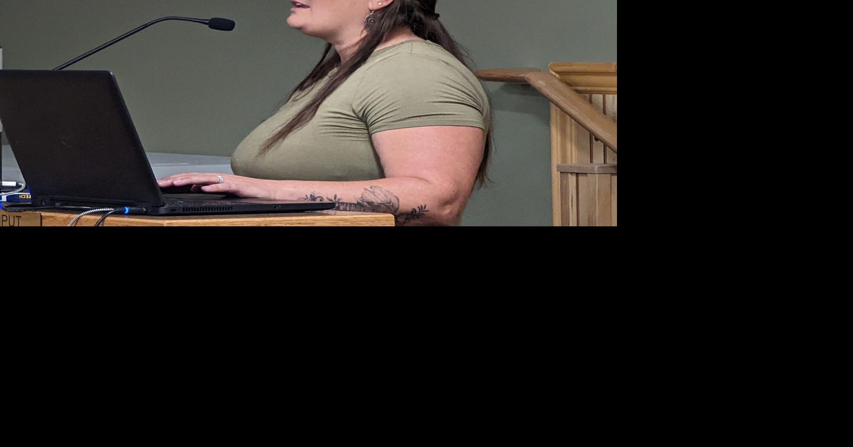 Stacey Ramirez presenting at KCSD board mtg