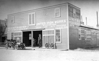 Looking back photo: Automobile, wagon repair shop