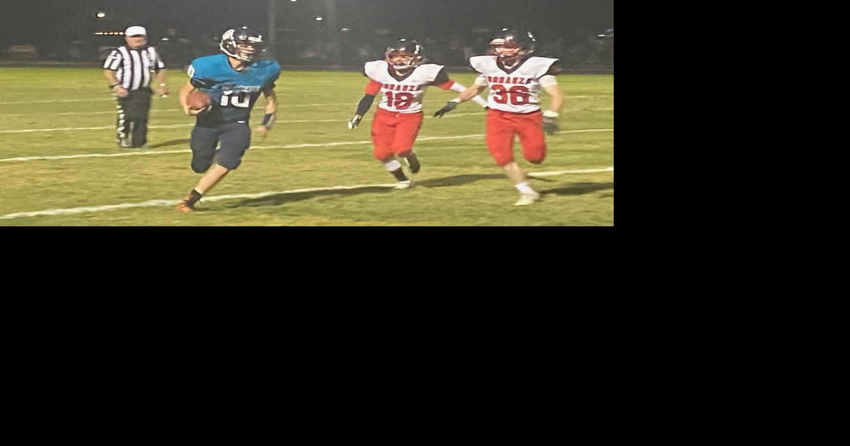 Crosspoint Christian QB Kody Sparks scrambles