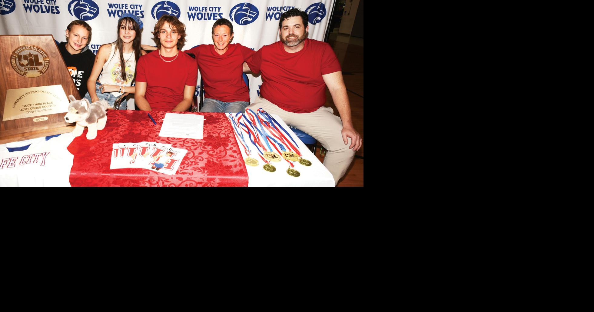 Wolfe City's fourtime state champion Caden Thurman signs with Houston