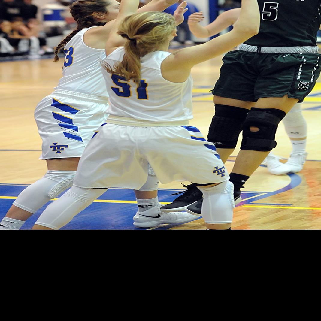 Basketball Roundup Caddo Mills Celeste Reach Leonard Finals