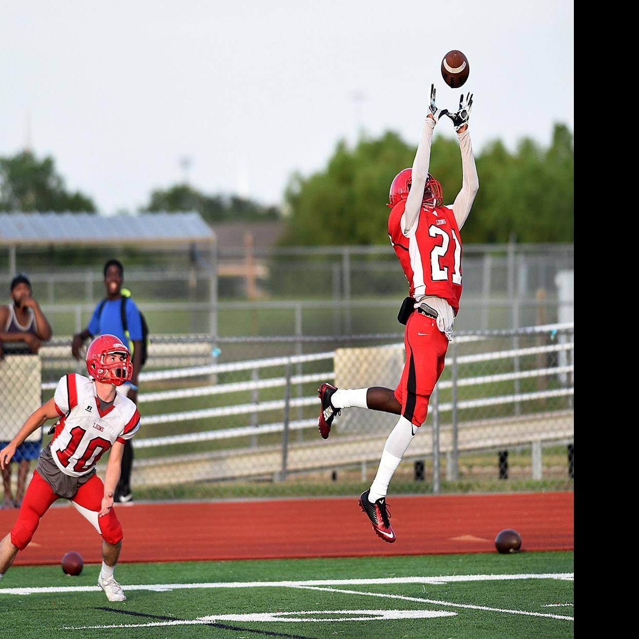 Defenses Lead Way In Greenville Lions Red White Game Sports