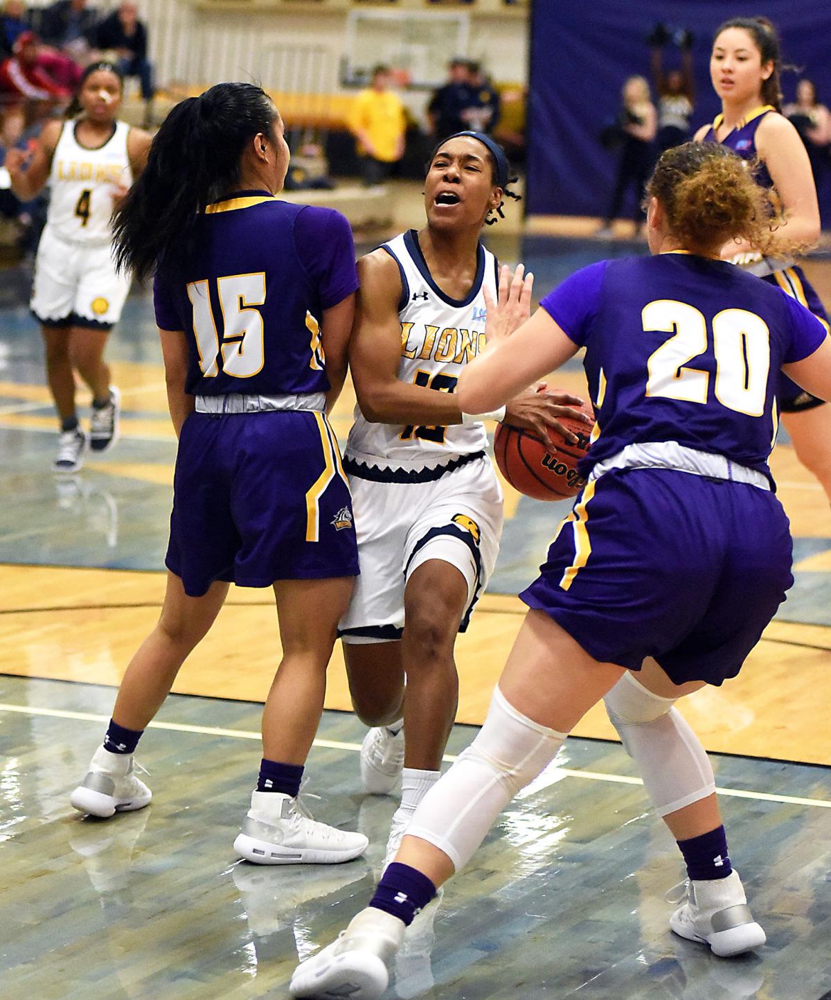 A M C Women Snap Two Game Skid With 73 60 Win Over Western New