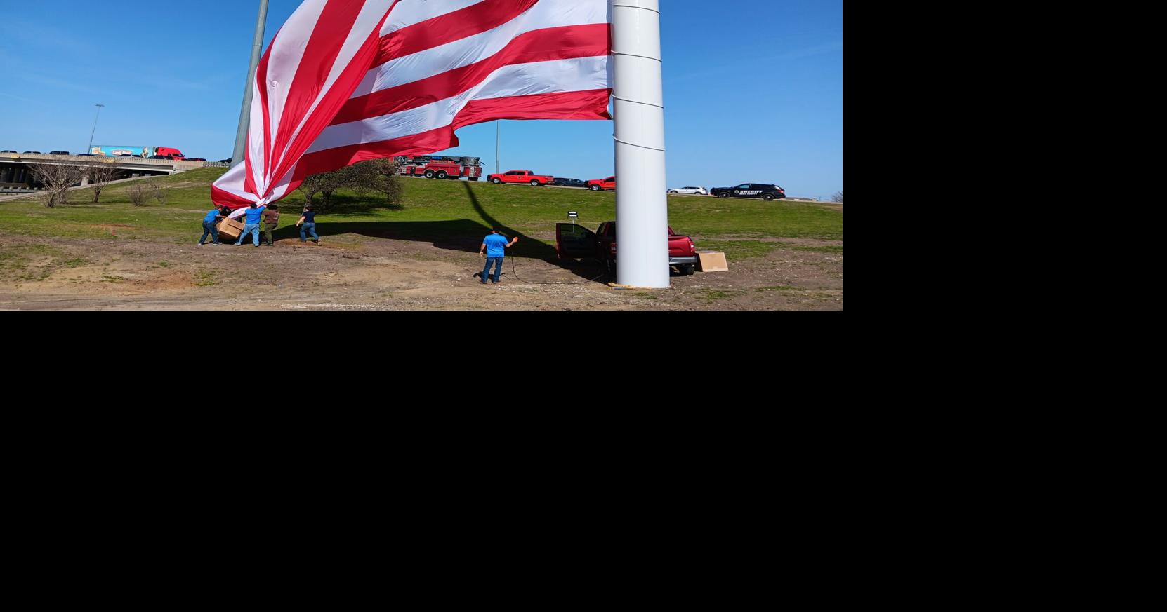 City council approves $307K contract for towering Texas flagpole