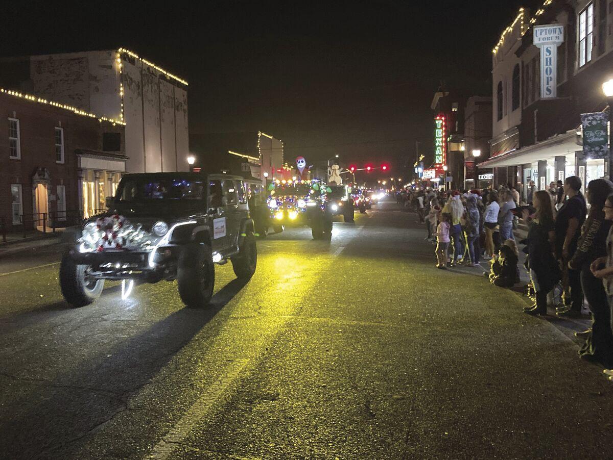 Lhannibal Parade Christmas 2022 Greenville Enjoys Christmas Parade Of Lights | News | Heraldbanner.com